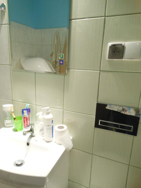 Apartament Obroncow Wybrzeza Apartment Gdansk Room photo