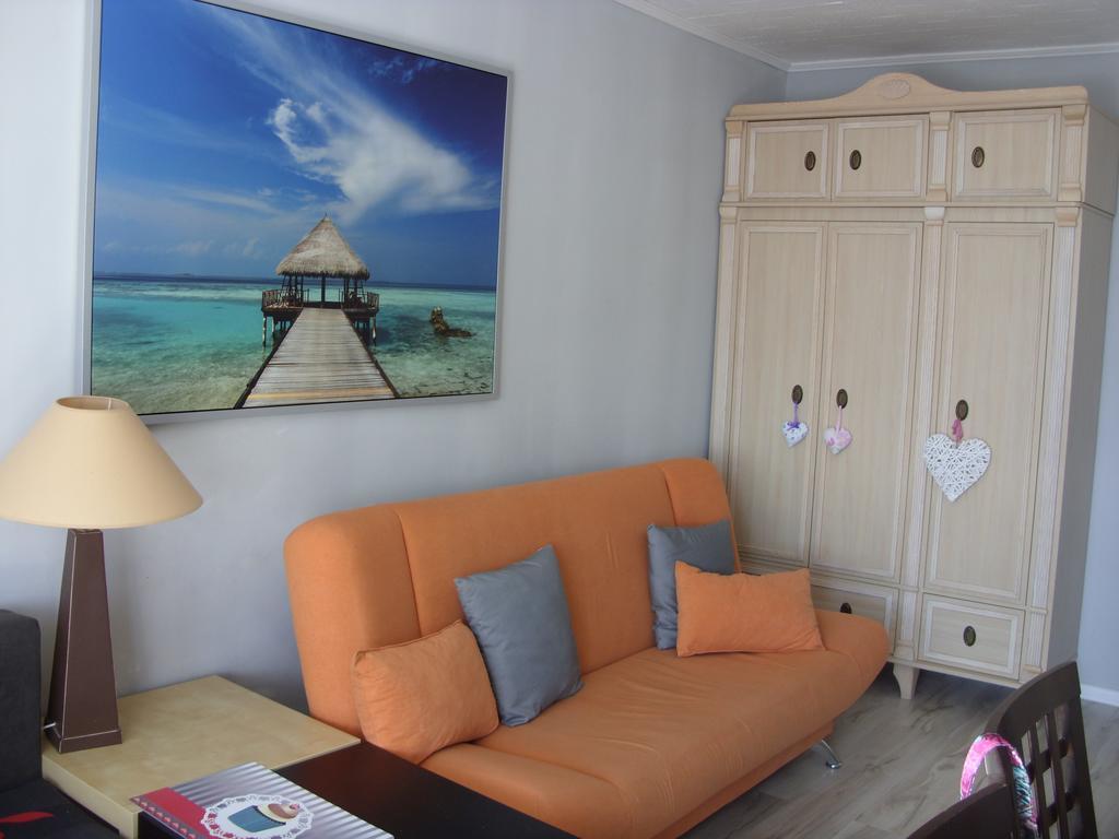 Apartament Obroncow Wybrzeza Apartment Gdansk Room photo